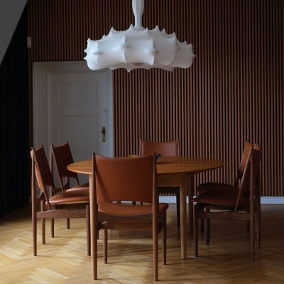 Mesa de Prata da House of Finn Juhl Mesa de Prata da House of Finn Juhl