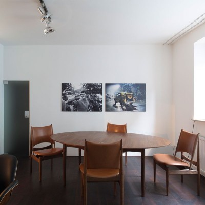 Mesa Silver Table de House of Finn Juhl Mesa Silver Table de House of Finn Juhl
