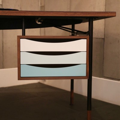 Bureau Nyhavn par House of Finn Juhl Bureau Nyhavn par House of Finn Juhl