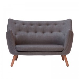 Poet sofa de House of Finn Juhl en Moises Showroom