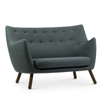 Poet sofa de House of Finn Juhl en Moises Showroom Poet sofa de House of Finn Juhl en Moises Showroom
