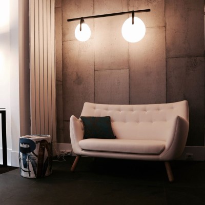 Sofá Poet de House of Finn Juhl en Moises Showroom