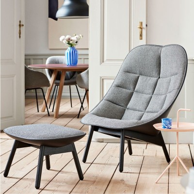 Sillón Uchiwa Quilt de Hay en Moises Showroom con base roble negro Sillón Uchiwa Quilt de Hay en Moises Showroom con base roble negro
