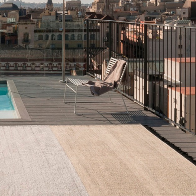 terraza Alfombra Tres Stripes negro Nanimarquina