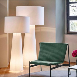 lámparas Big Shadow altura 160 y 198 cm Cappellini