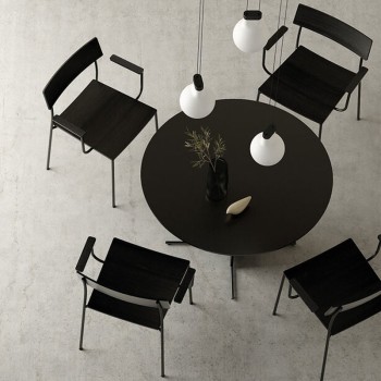 Silla con brazos Alex V2 de Omelette Editions en Moises Showroom Silla con brazos Alex V2 de Omelette Editions en Moises Showroom