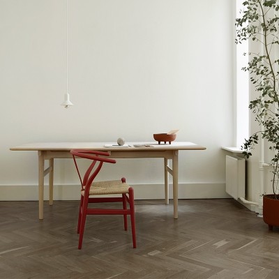 Silla Wishbone CH24 de Carl Hansen edición especial Soft color Rojo Silla Wishbone CH24 de Carl Hansen edición especial Soft color Rojo