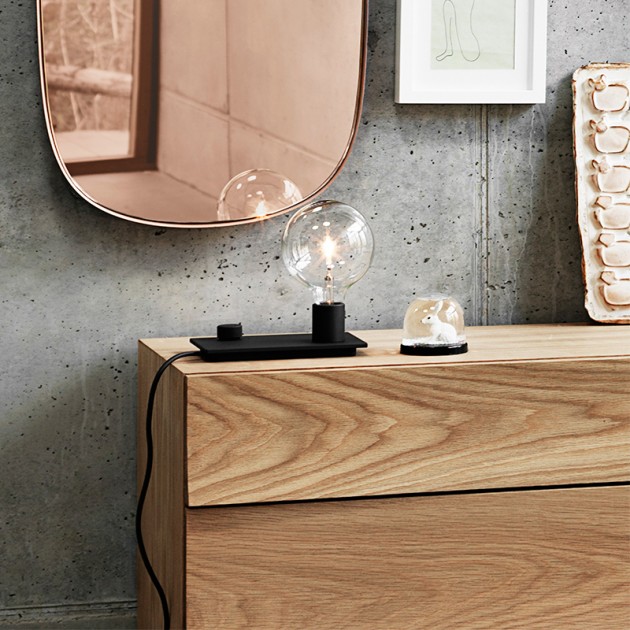 Aparador Reflect Large en roble de Muuto en Moises Showroom