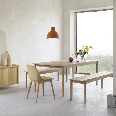 MESA LINEAR DE MADEIRA BY Muuto MESA LINEAR DE MADEIRA BY Muuto