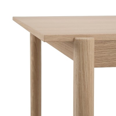 MESA LINEAR DE MADEIRA BY Muuto MESA LINEAR DE MADEIRA BY Muuto