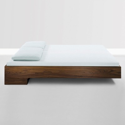 Cama Snooze de Zeitraum en Moises Showroom acabado nogal americano Cama Snooze de Zeitraum en Moises Showroom acabado nogal americano