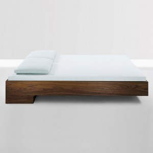 Cama Snooze de Zeitraum en Moises Showroom acabado nogal americano