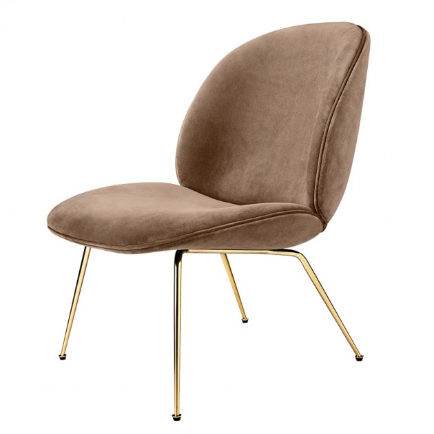 Butaca Beetle Lounge Chair de Gubi acabado terciopelo en Moises Showroom