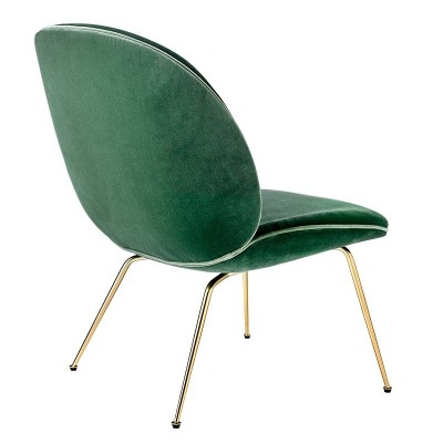 Butaca Beetle Lounge Chair de Gubi acabado terciopelo verde en Moises Showroom Butaca Beetle Lounge Chair de Gubi acabado terciopelo verde en Moises Showroom