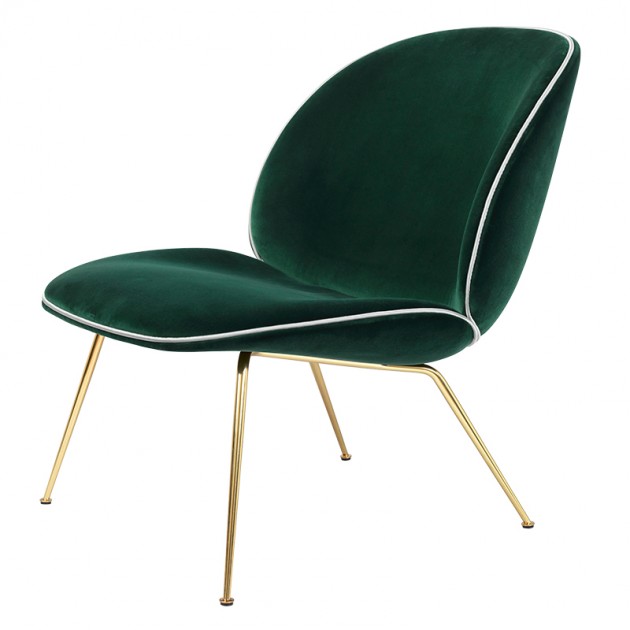 Butaca Beetle Lounge Chair de Gubi acabado terciopelo en Moises Showroom