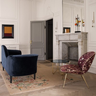 Beetle Lounge Chair de Gubi en Moises Showroom Beetle Lounge Chair de Gubi en Moises Showroom