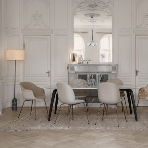 Silla Bat Dining Chair en Moises Showroom