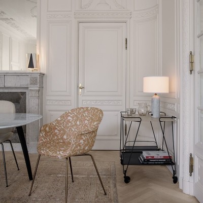 Lampe de table Gravity de Gubi Lampe de table Gravity de Gubi