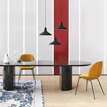 Silla Beetle tapizado integral de Gubi en Moises Showroom Silla Beetle tapizado integral de Gubi en Moises Showroom