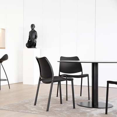recepción con Mesa Zero Stua negra diámetro 90 recepción con Mesa Zero Stua negra diámetro 90