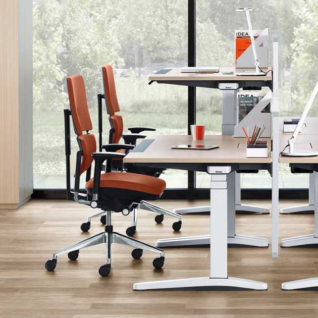 Silla de trabajo Please de Steelcase en Moises Showroom