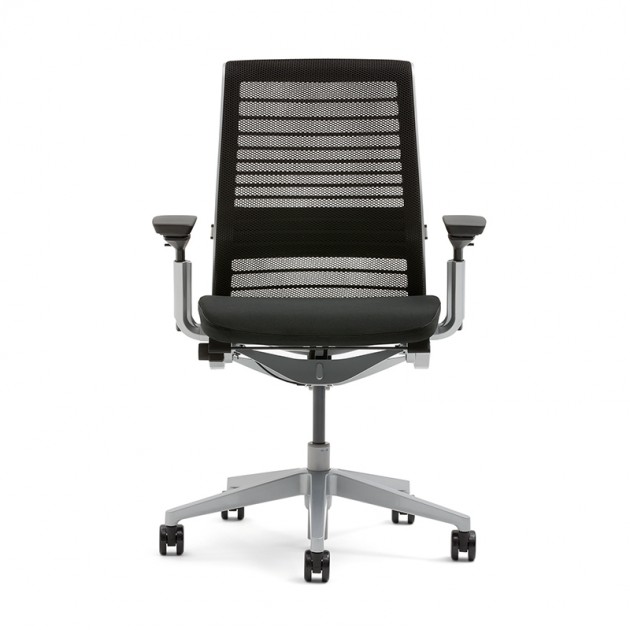 Silla Think de Steelcase con respaldo de malla en Moises Showroom