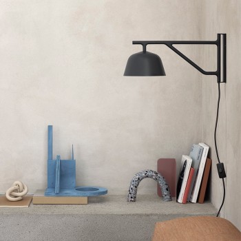 Ambit wall lamp Black de Muuto en Moises Showroom Ambit wall lamp Black de Muuto en Moises Showroom