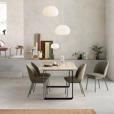 Silla Oslo de Muuto tapicería Ocean 21 en Moises Showroom Silla Oslo de Muuto tapicería Ocean 21 en Moises Showroom