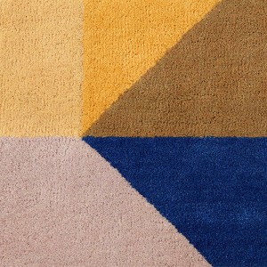 Detalles Zoe Kubb de Gan Rugs en Moises Showroom