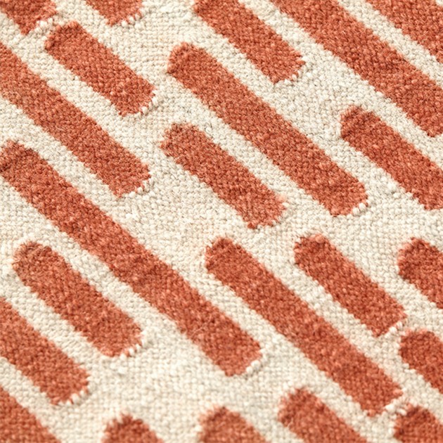 Detalle Kilim THAY Taupe de Gan Rugs en Moises Showroom