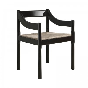 silla con brazos Carimate negra Fritz Hansen