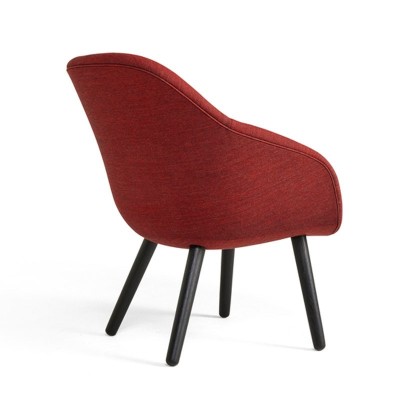 About a Lounge AAl82 soft da HAY en Moises Showroom