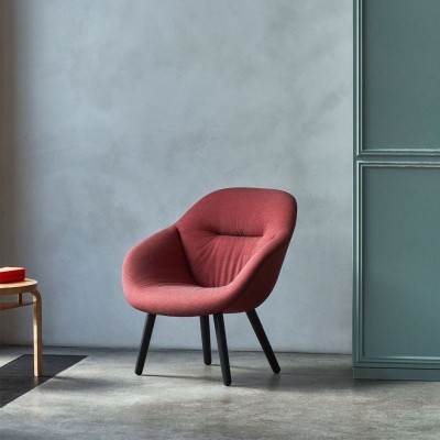 About a Lounge AAl82 soft da HAY en Moises Showroom
