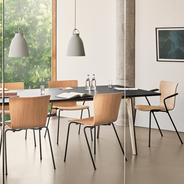 Silla Vico Duo de Fritz Hansen en Moises Showroom