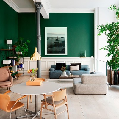 Table circulaireFritz Hansen hauteur 72 par Arne Jacobsen Table circulaireFritz Hansen hauteur 72 par Arne Jacobsen
