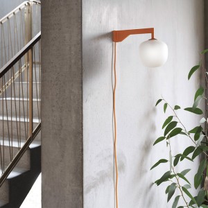 detalle pasillo Rime wall lamp Muuto orange