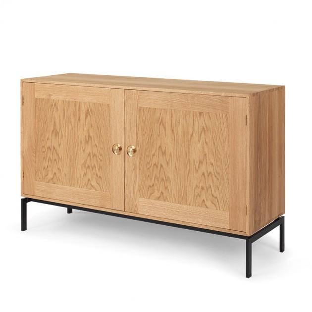 perfil aparador cabinet FK63 con patas Carl Hansen