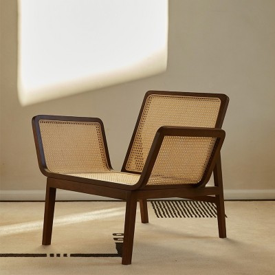 Le Roi Chair de Norr11 en Moises Showroom Le Roi Chair de Norr11 en Moises Showroom