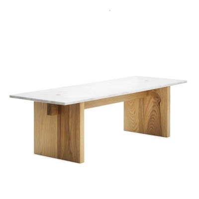 Solid Table de Normann Copenhagen en Moises Showroom Solid Table de Normann Copenhagen en Moises Showroom
