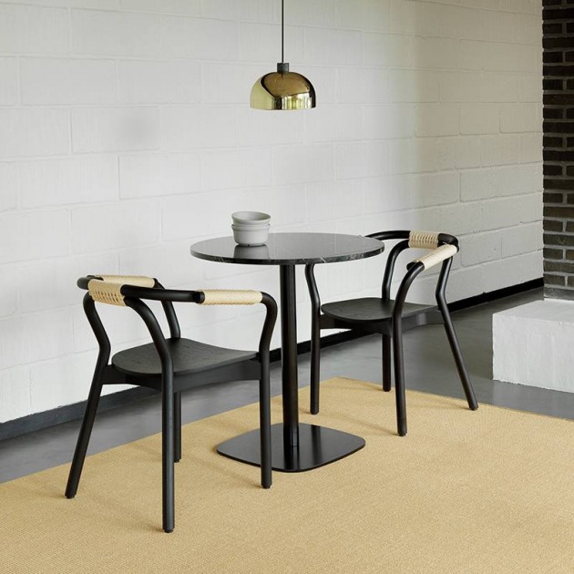 Silla con brazos Knot Chair Black/Nature de Normann Copenhagen