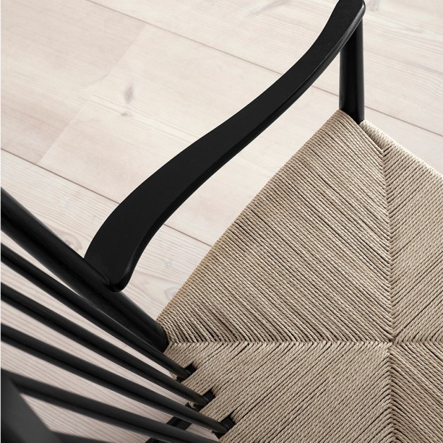 detalle Fredericia mecedora Wegner J16 roble lacado negro