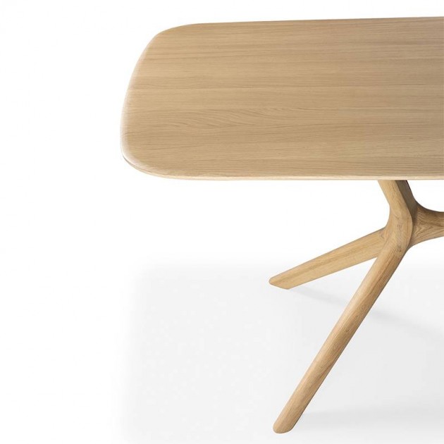 Mesa X Roble natural de Ethnicraft en Moises Showroom