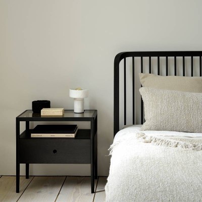 Cama Spindle Roble negro de Ethnicraft Cama Spindle Roble negro de Ethnicraft