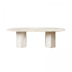 Epic dinning table - Gubi