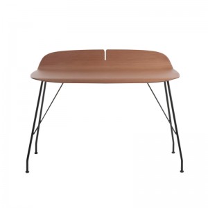 Earl of Wood table madera oscura con patas negras de Kartell frente