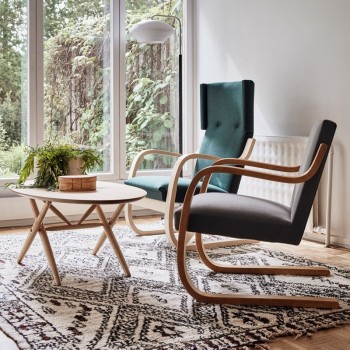 Butaca 401 de Artek diseñada por Alvar Aalto