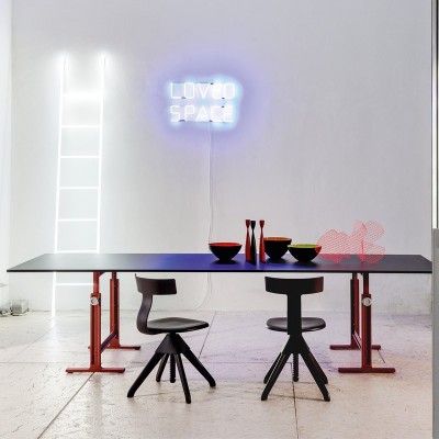 Silla Tuffy Roja - The Wild Bunch by Konstantin Grcic
