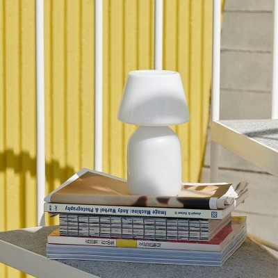 Apollo Portable Lamp de HAY en Moises Showroom Apollo Portable Lamp de HAY en Moises Showroom