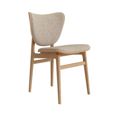 Silla Elephant con frente tapizado de Norr11 en Moises Showroom Silla Elephant con frente tapizado de Norr11 en Moises Showroom