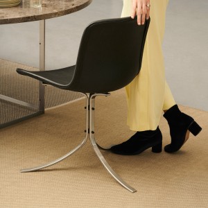 Silla PK 9™ de  Poul Kjærholm para Fritz Hansen. Imagen ambientada 2.